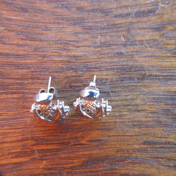 Thistle silvertone stud earrings, vintage - Picture 2 of 8